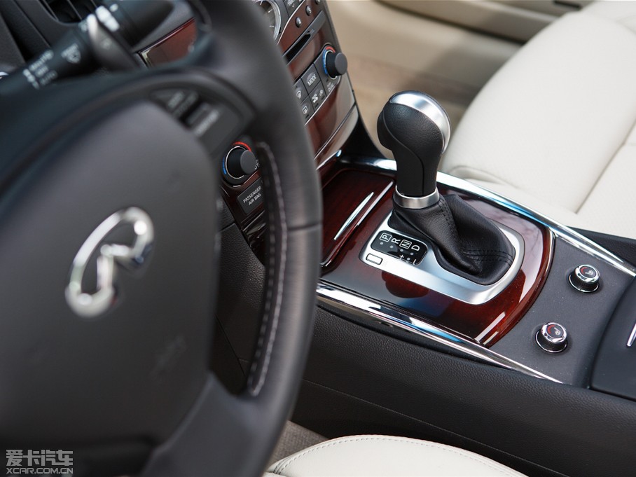 2013��Ӣ�����Q60S 37 Coupe