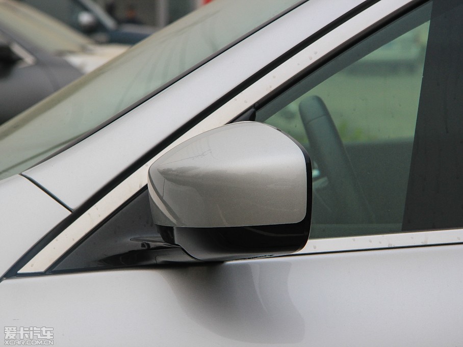 2013ӢGϵ G25 Sedan A\Ӱ