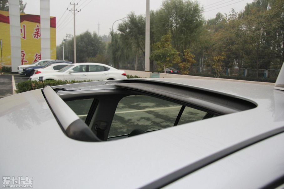 2013ӢGϵ G25 Sedan A\Ӱ