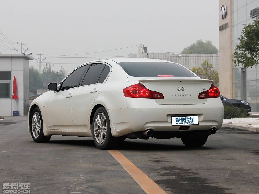 2013ӢGϵ G37 Sedan