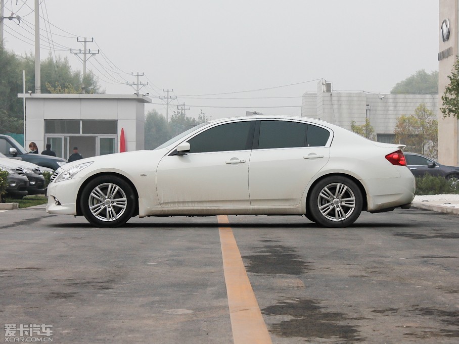 2013ӢGϵ G37 Sedan