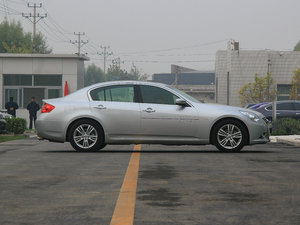 2013G25 Sedan ˶ 