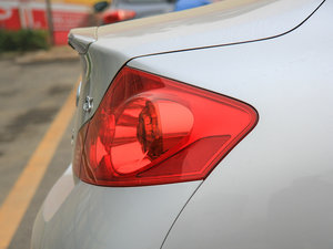 2013G25 Sedan A\Ӱ ^