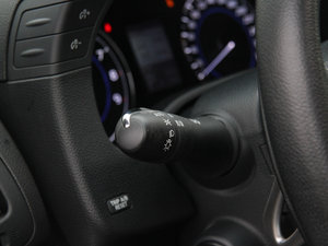 2013G25 Sedan A\Ӱ п؅^