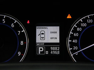 2013G25 Sedan A\Ӱ п؅^