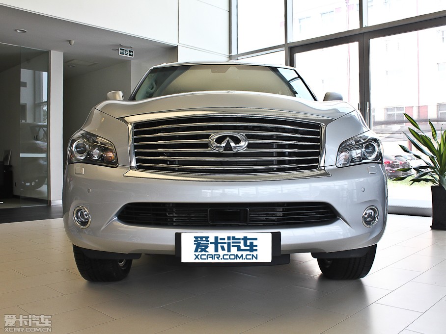 2013ӢQX80 56