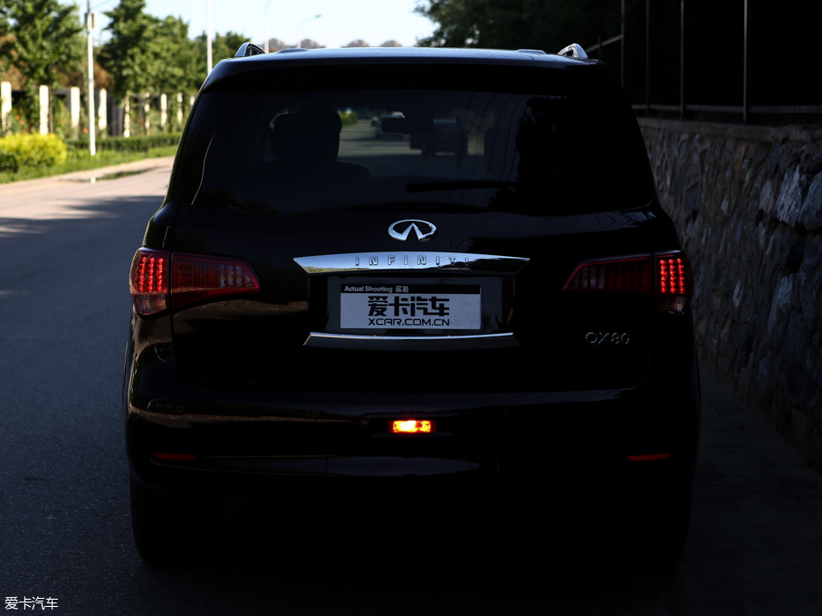 2013ӢQX80 56 (j)