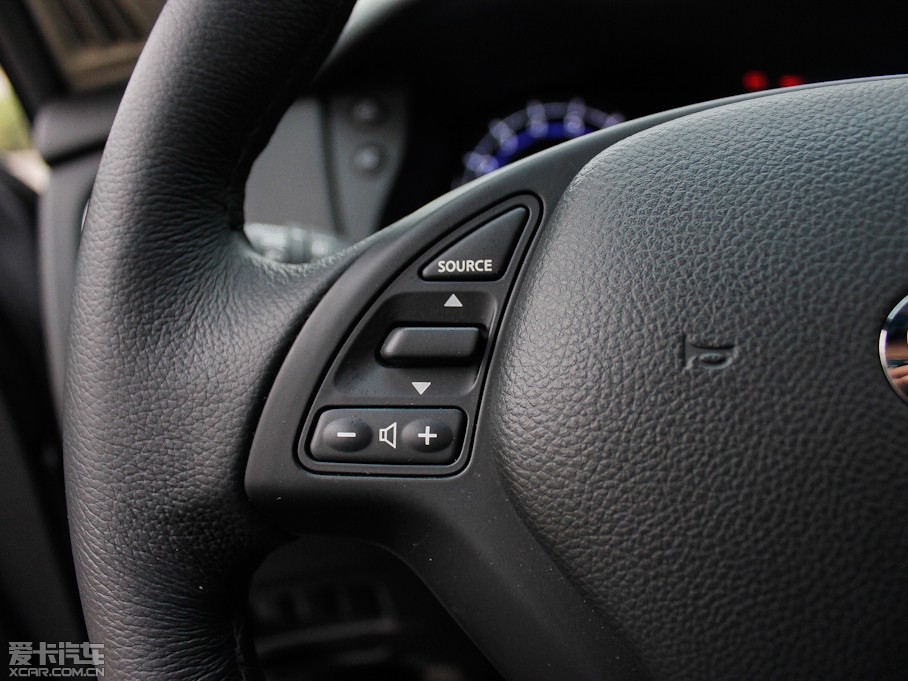 2013ӢQX50(M(jn)) 25 (q)Ű