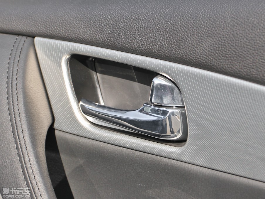 2013ӢQX50(M) 25 򌃞Ű