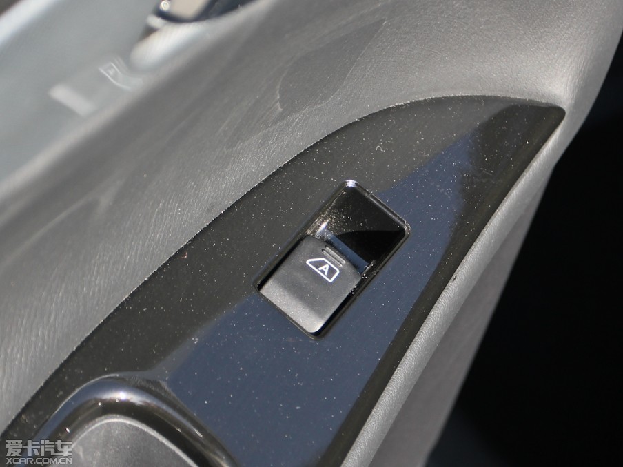 2013ӢQX50(M) 25 򌃞Ű