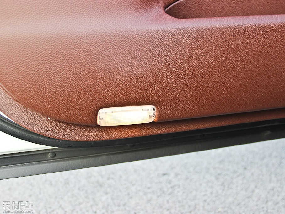 2013ӢQX50(M(jn)) 25 (q)Ű