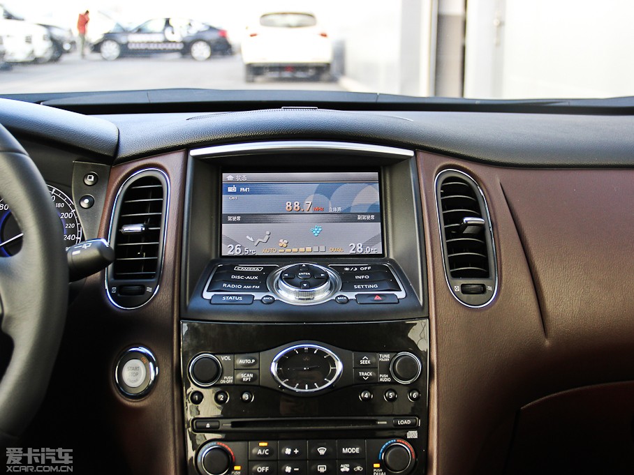 2013ӢQX50(M(jn)) 25 (q)Ű