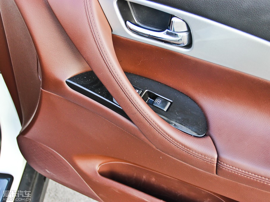 2013ӢQX50(M(jn)) Ŀ 2.5L (q)Ű