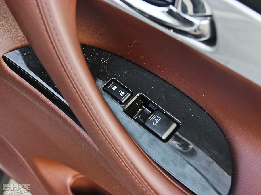 2013ӢQX50(M) Ŀ 2.5L Ű