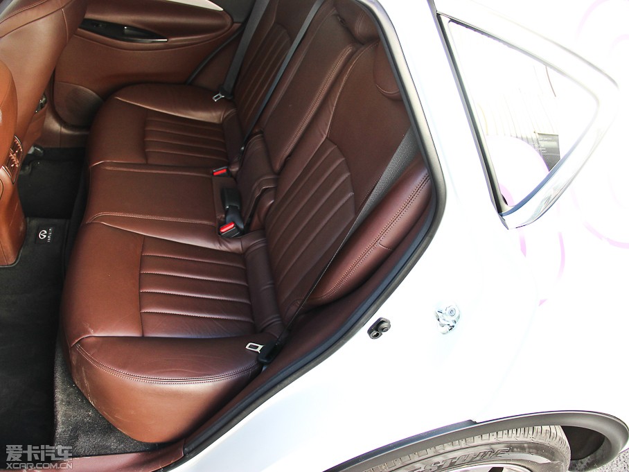 2013ӢQX50(M) Ŀ 2.5L Ű