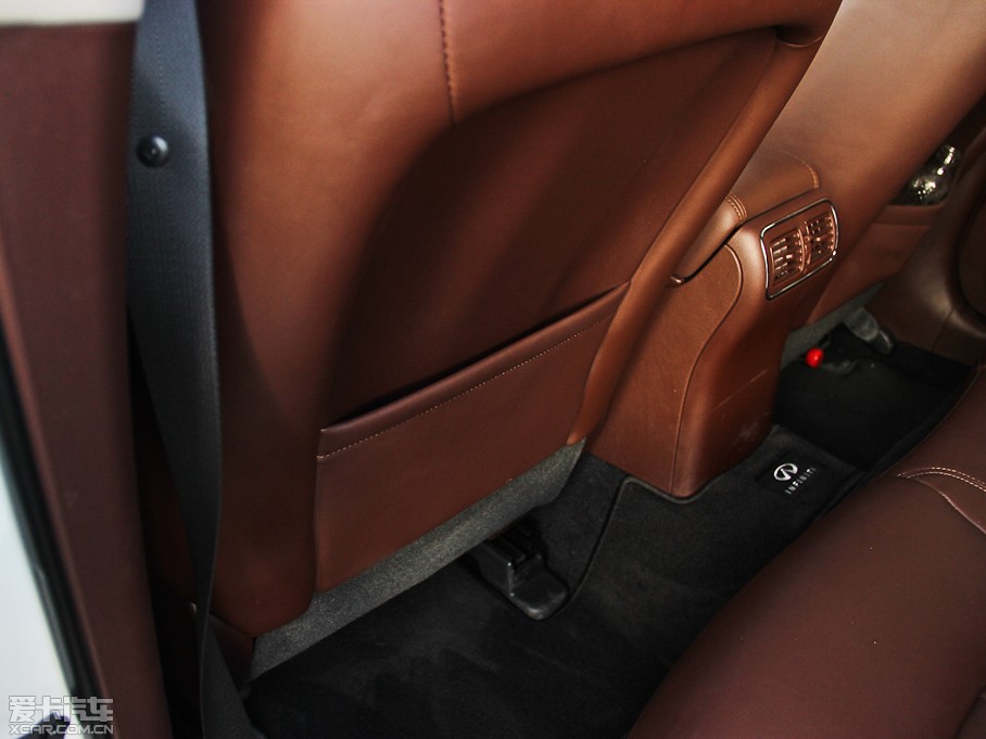 2013ӢQX50(M) Ŀ 2.5L Ű