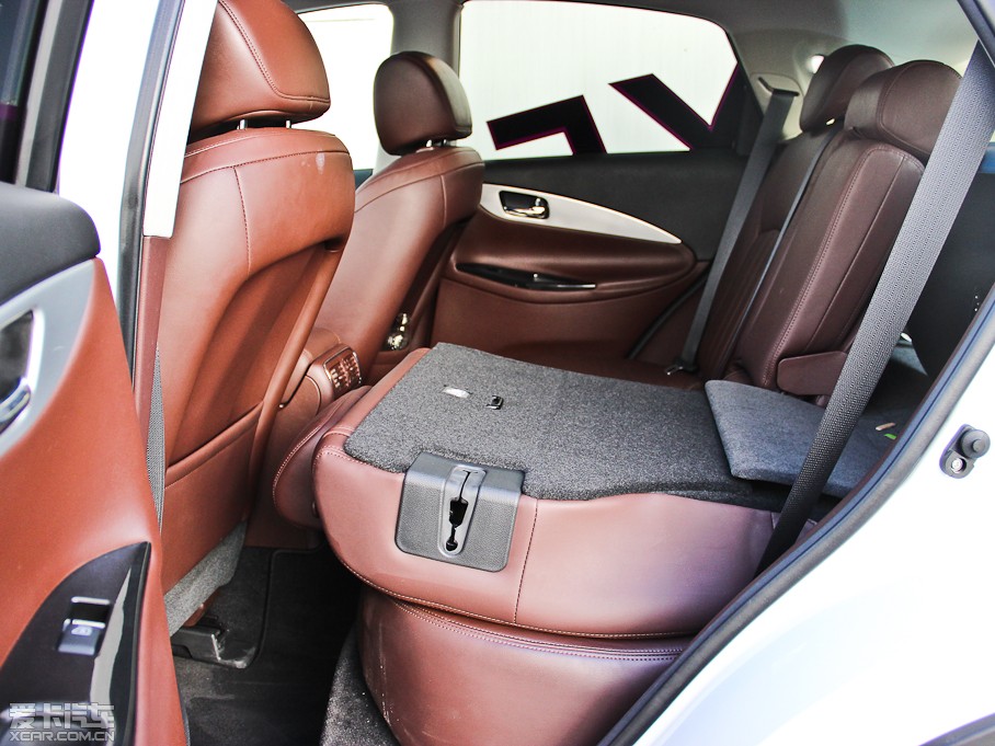 2013ӢQX50(M) Ŀ 2.5L Ű