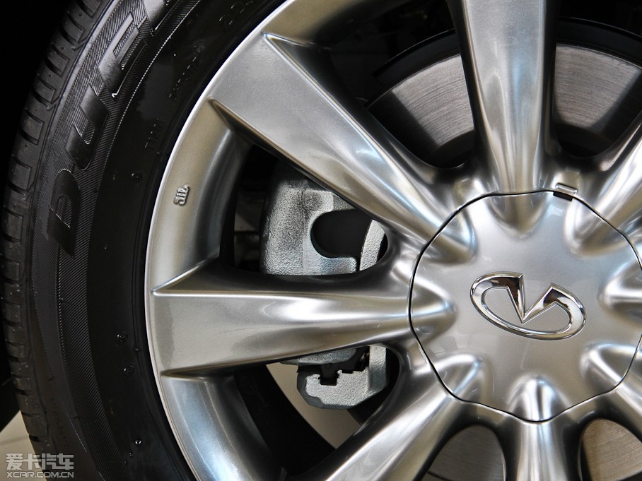 2013ӢQX50(M) Ŀ 2.5L (q)(yu)Ű