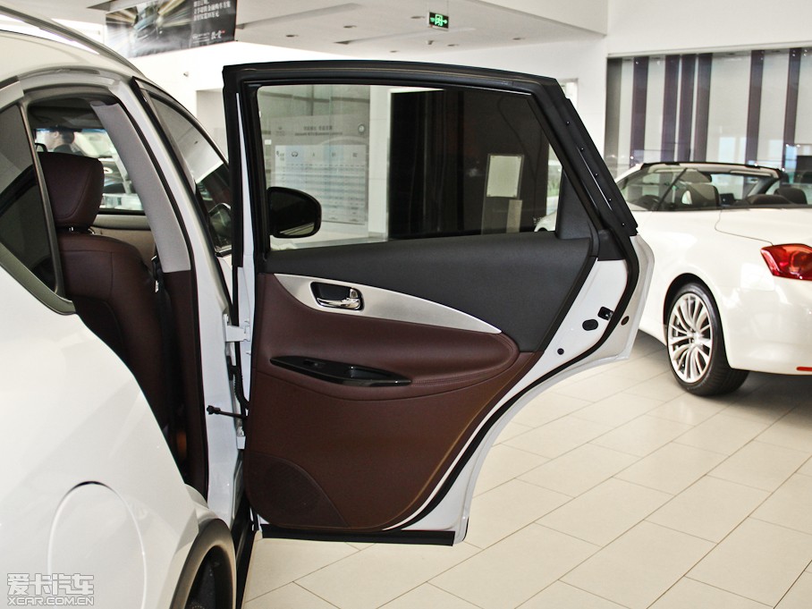 2013ӢQX50(M) Ŀ 2.5L 򌃞Ű