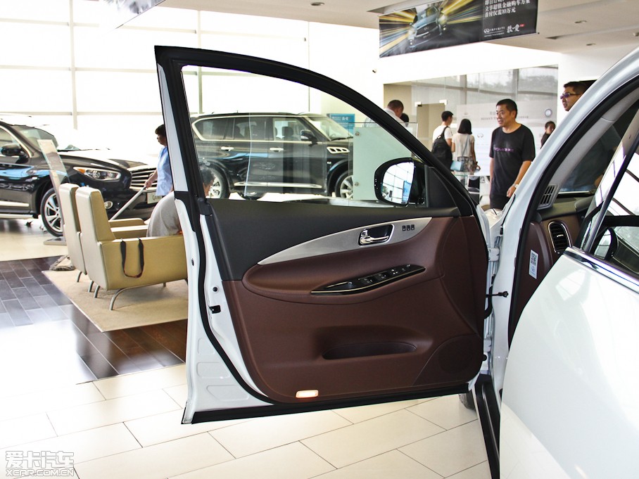 2013ӢQX50(M) Ŀ 2.5L 򌃞Ű