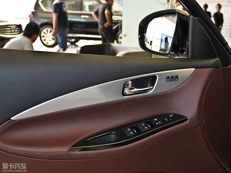 2013ӢQX50(M) Ŀ 2.5L 򌃞Ű