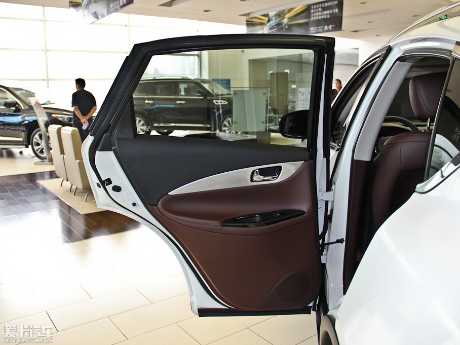 2013ӢQX50(M(jn)) Ŀ 2.5L (q)(yu)Ű