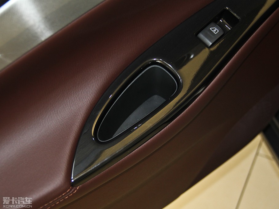 2013ӢQX50(M) Ŀ 2.5L 򌃞Ű