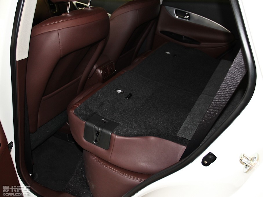 2013ӢQX50(M) Ŀ 2.5L 򌃞Ű