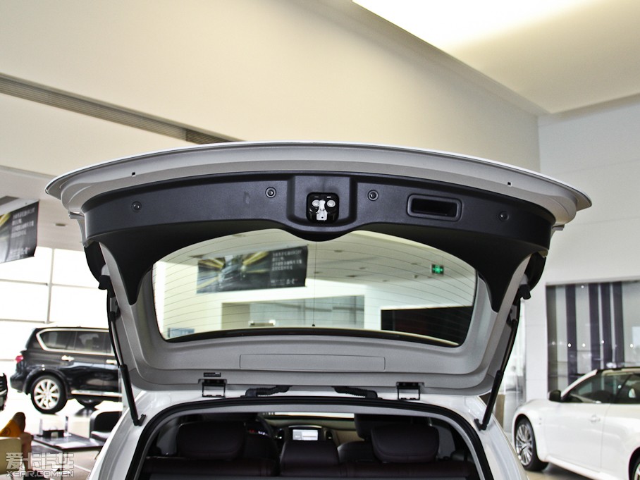 2013ӢQX50(M) Ŀ 2.5L 򌃞Ű