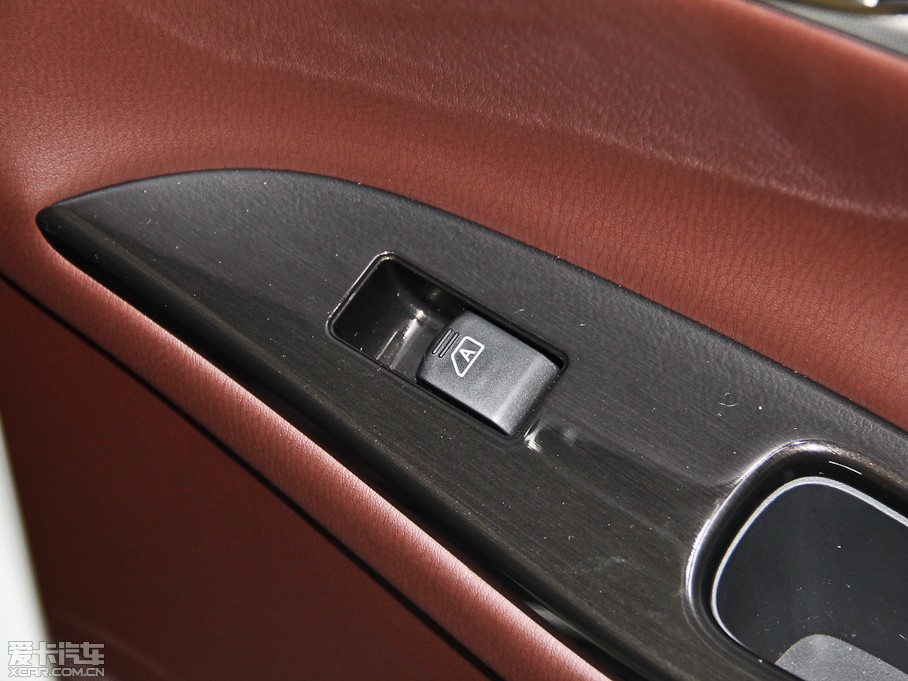 2013ӢQX50(M) Ŀ 2.5L 򌃞Ű