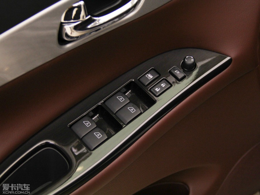 2013ӢQX50(M) Ŀ 2.5L 򌃞Ű