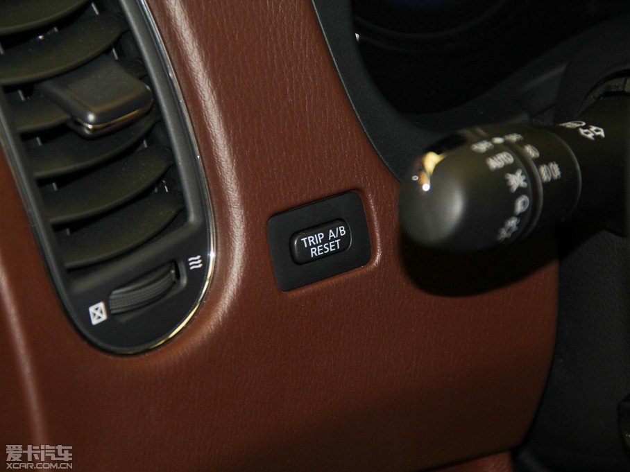 2013ӢQX50(M) Ŀ 2.5L 򌃞Ű