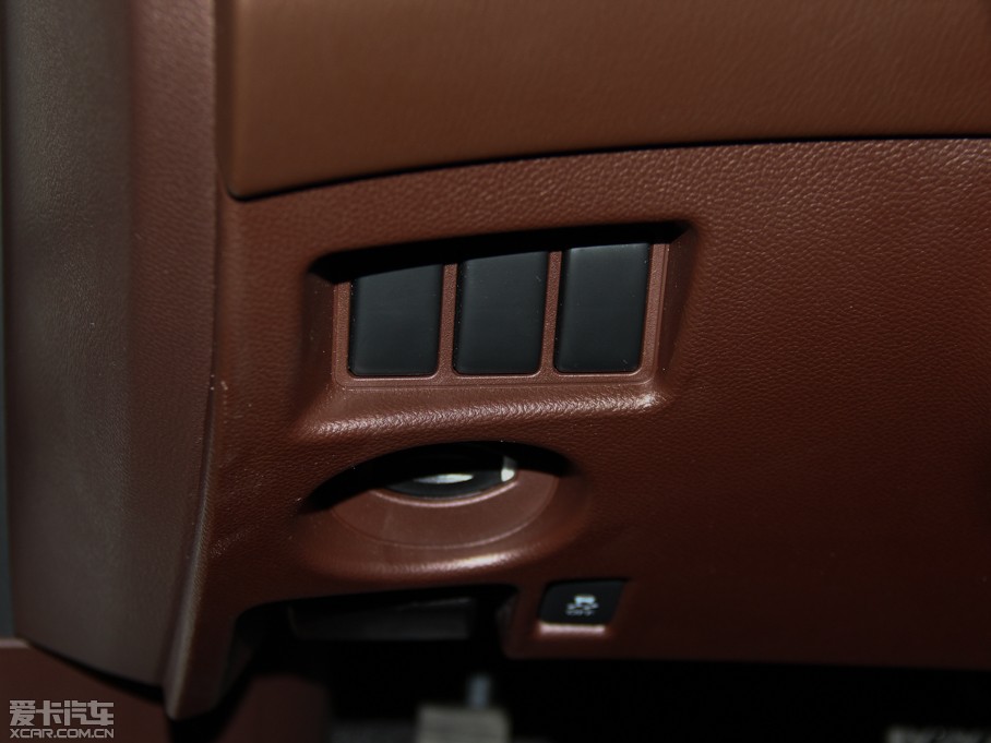 2013ӢQX50(M) Ŀ 2.5L 򌃞Ű