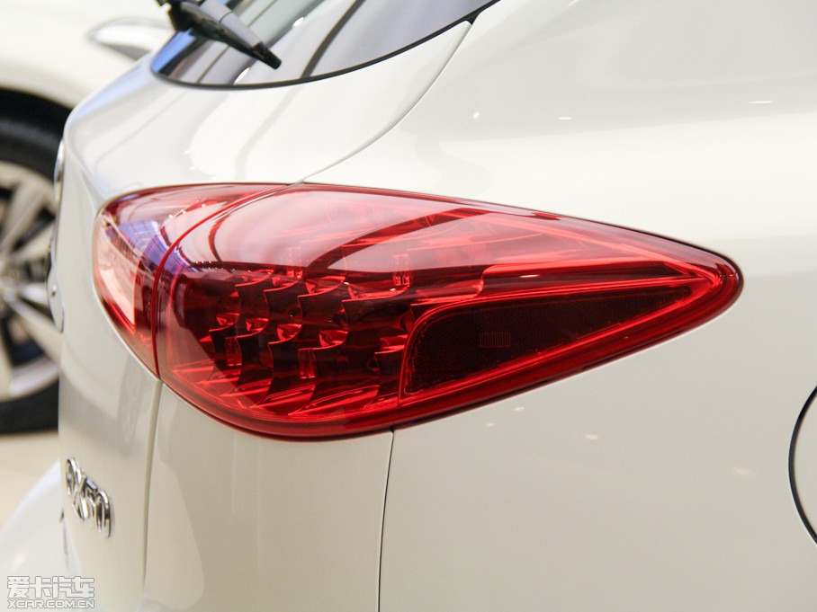2013ӢQX50(M) Ŀ 2.5L 򌃞Ű