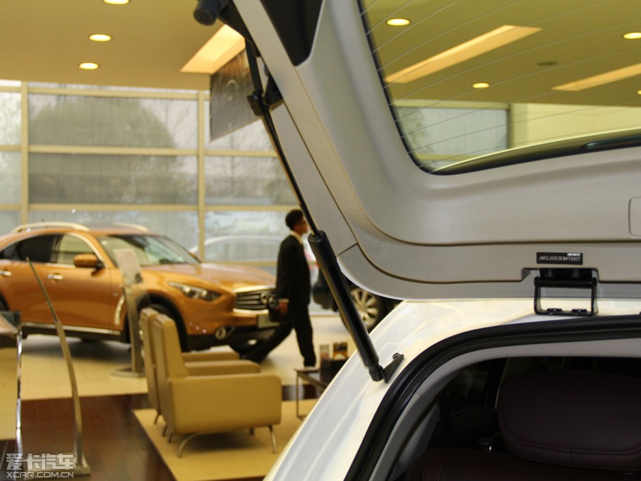 2013ӢQX50(M) Ŀ 2.5L 򌃞Ű