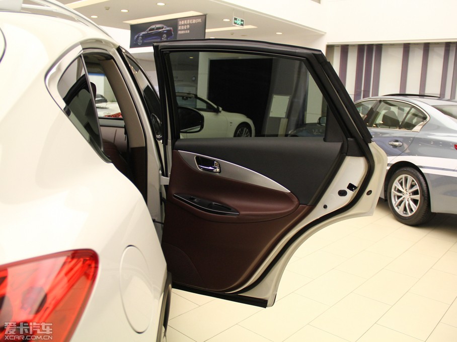 2013ӢQX50(M) Ŀ 2.5L 򌃞Ű