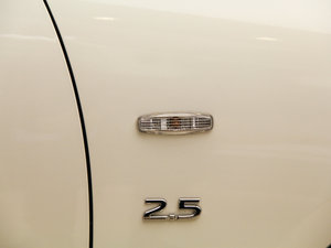 2013Ŀ 2.5L 򌃞Ű ^