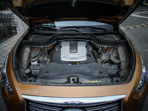 2013款3.7L 超越升级版 发动机