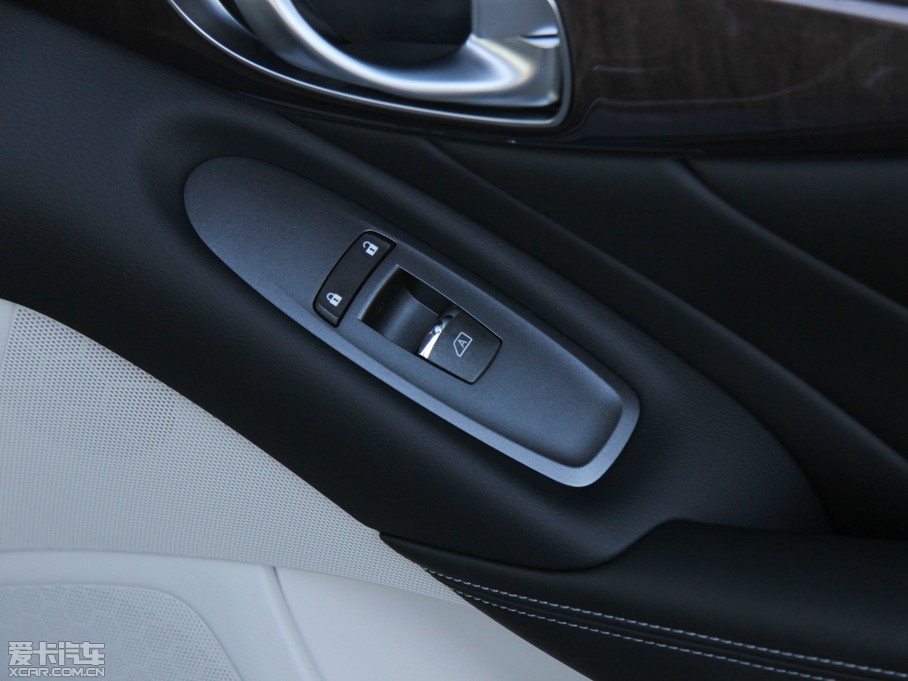 2014��Ӣ�����Q50 Hybrid 3.5L Hybrid ���A�\�Ӱ�