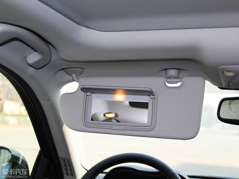 2014��Ӣ�����Q50 3.7L ���A�\�Ӱ�