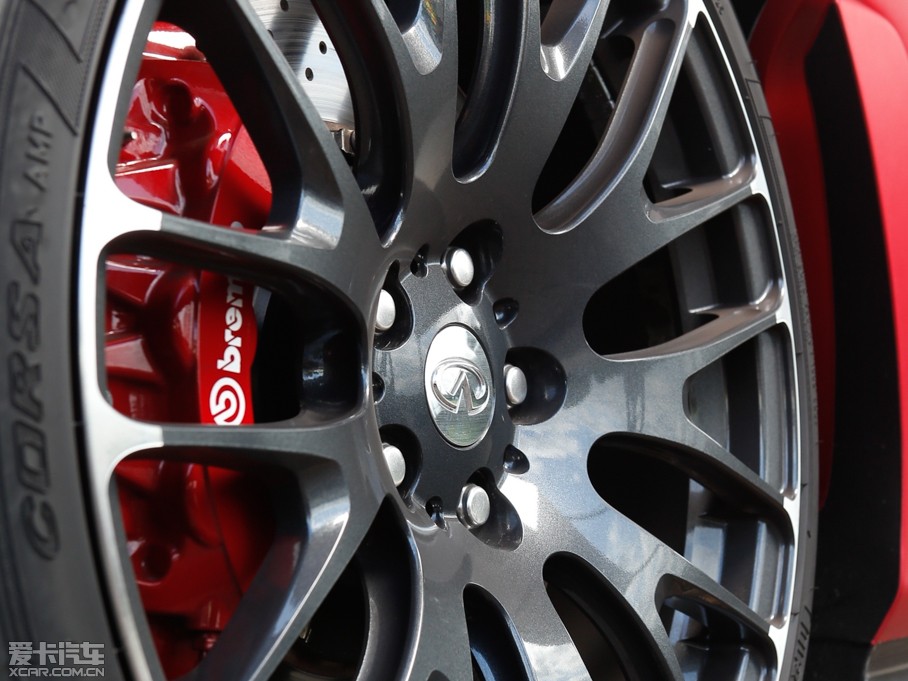 2014��Ӣ�����Q50 Eau Rouge