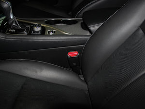 2014款3.7L 舒适版 空间座椅
