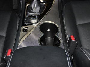 2014款3.7L 舒适版 中控区