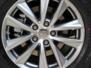 2014款2.0T 豪华版 细节外观