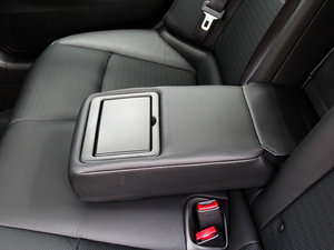 2014款2.0T 豪华运动版 后排中央扶手