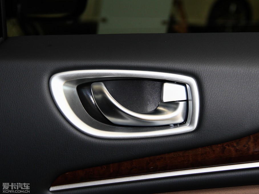 2014ӢQX60(M(jn)) 3.5L (q)׿Խ