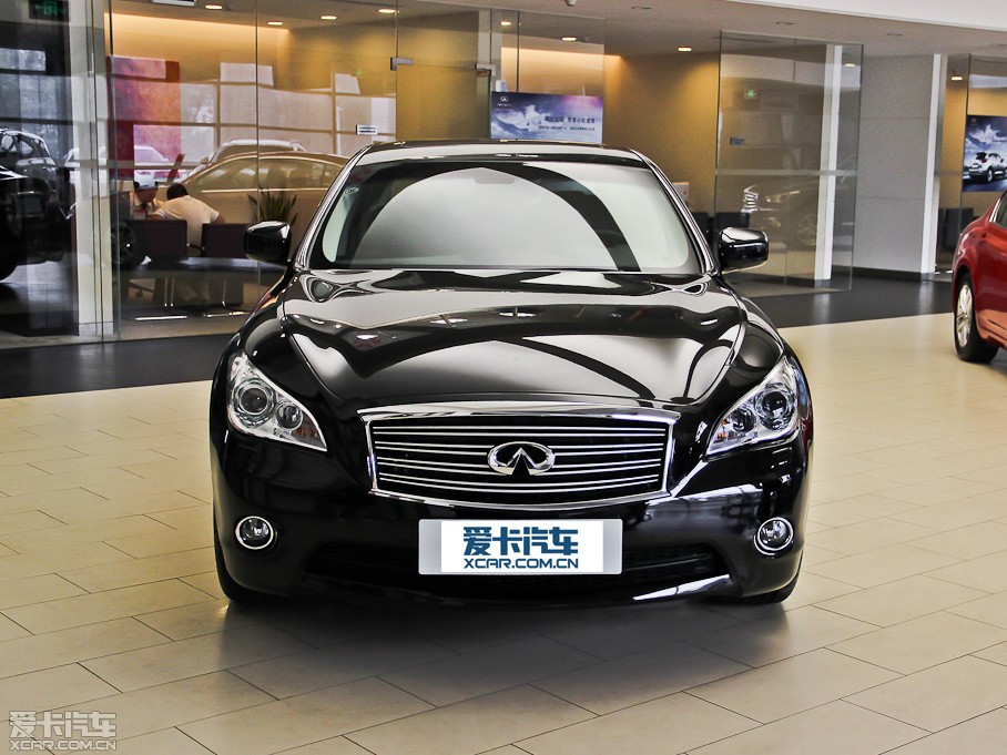 2013ӢQ70L Hybrid 3.5L A