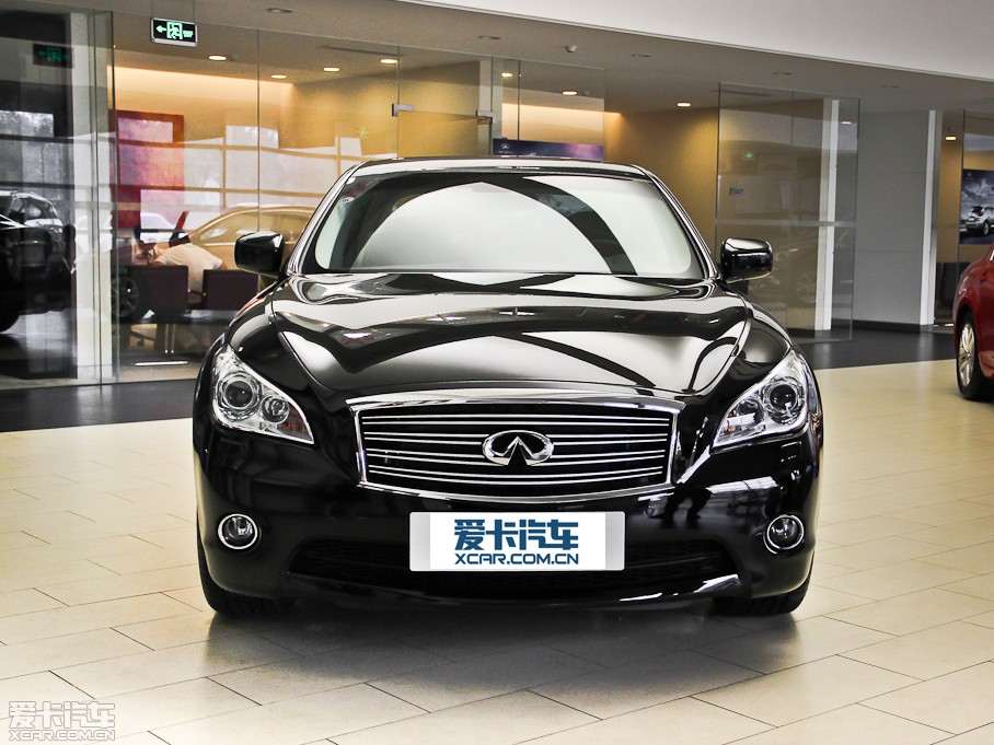 2013ӢQ70L Hybrid 3.5L A