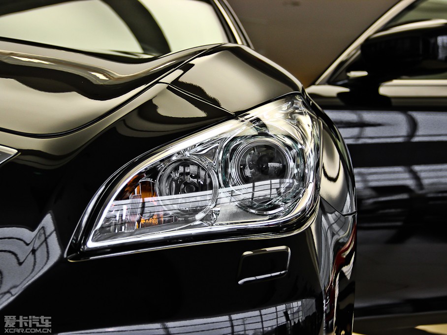 2013ӢQ70L Hybrid 3.5L A