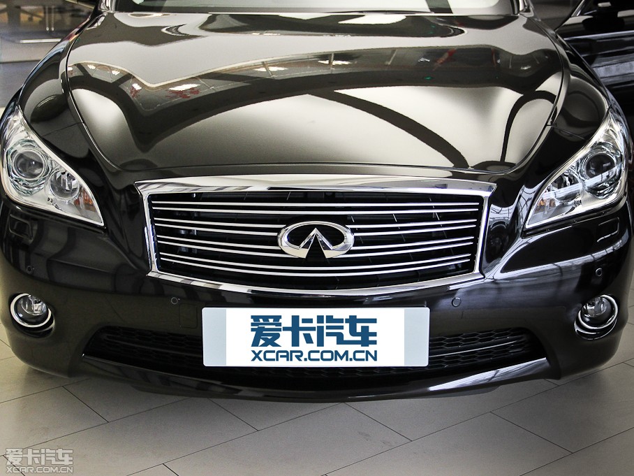 2013ӢQ70L Hybrid 3.5L A